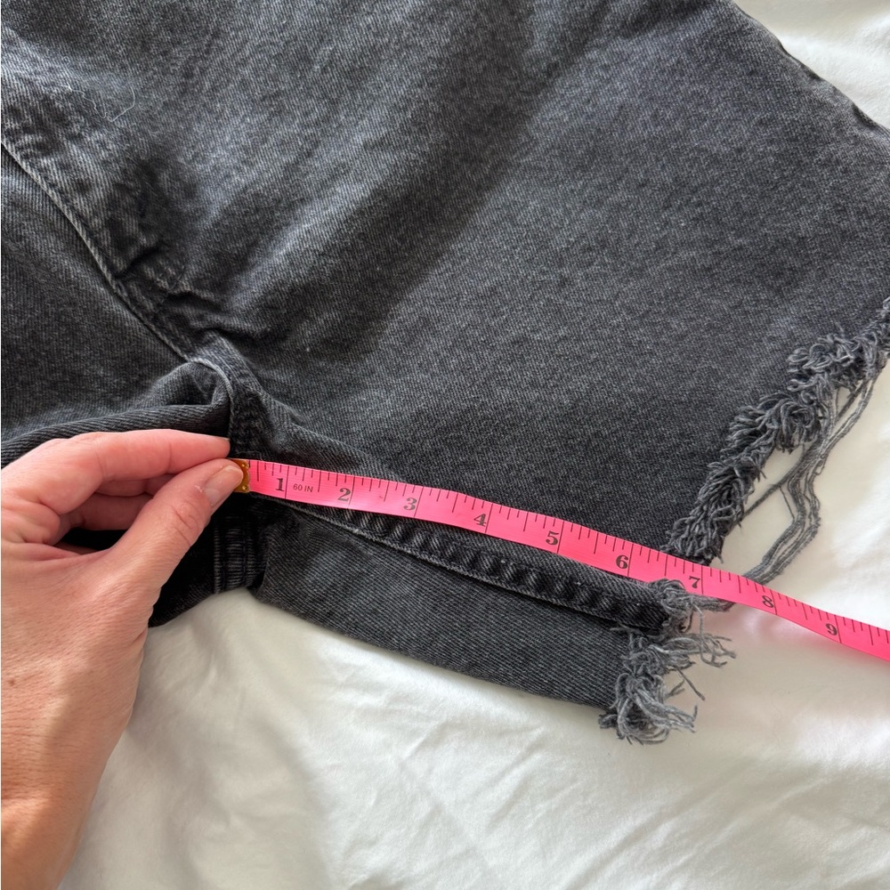 Levi’s 505 Faded Black Cutoff Shorts - Picture 5 of 7